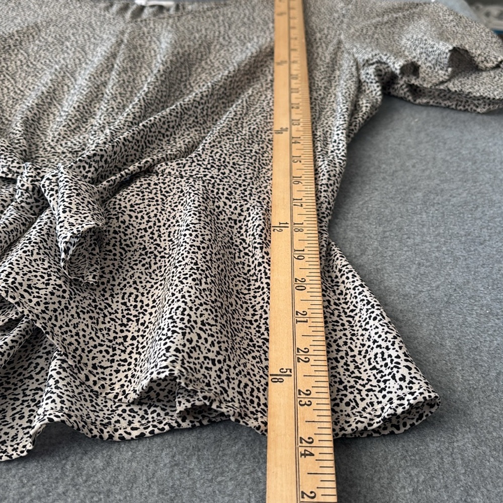 Sienna Sky Black and White Speckled Tie-Front Blouse - Picture 9 of 12